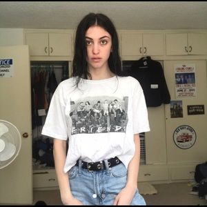 friends cropped tee shirt